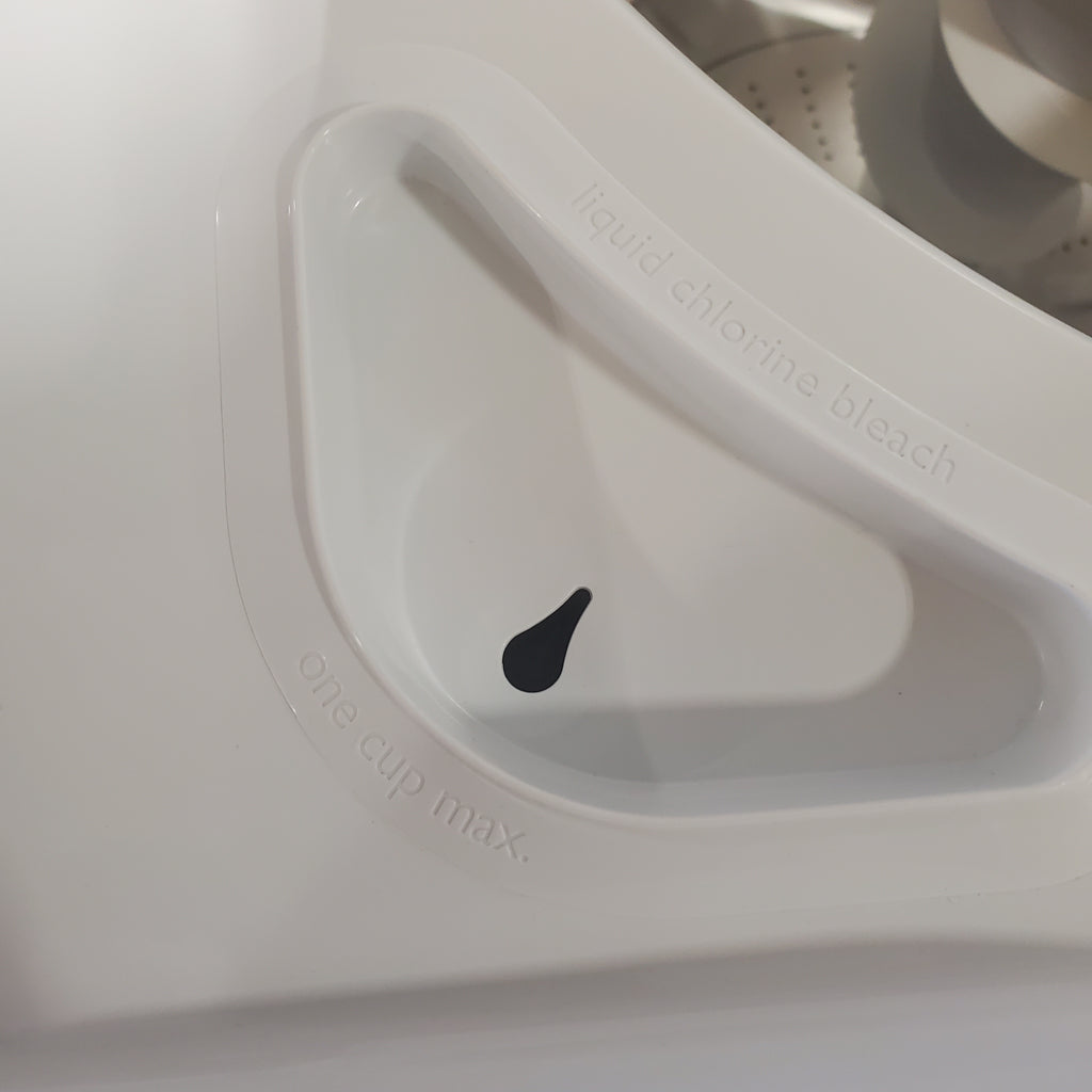 Pictures of Maytag Top Load 3.8 cu. ft. Washer with Deep Fill and Quick Wash Cycle MVW4005SW and Top Load Electric Wrinkle Prevent 7.0 cu. ft. Dryer with Auto Dry MED4005SW - Scratch & Dent - (Minor) - Neu Appliance Outlet - Discount Appliance Outlet in Austin, Tx