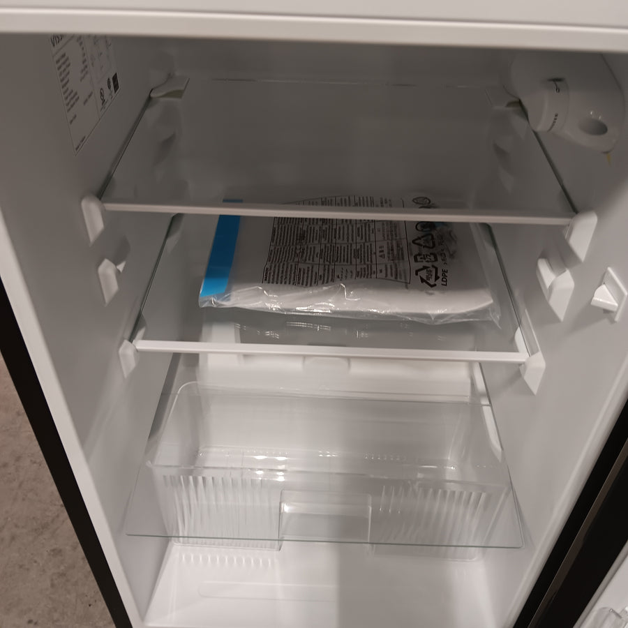 Vissani 4.5 cu. ft. Mini Refrigerator in Stainless Look with Glass Shelves, Top Freezer, and Energy Efficiency MDCM45SS5 - Scratch & Dent (Major)