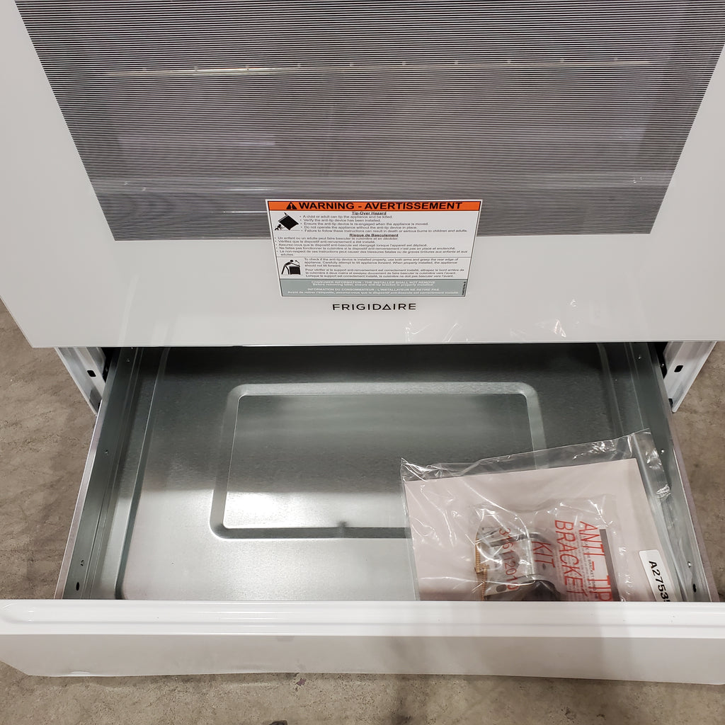 Pictures of Frigidaire 5 Burner Gas Range with Even Baking Technology in White 20531SD496 - FCRG3052BW - Scratch & Dent (Minor) - Neu Appliance Outlet - Discount Appliance Outlet in Austin, Tx