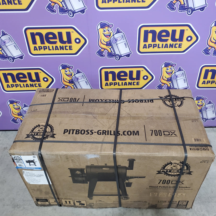 Pit Boss 700 DX Series 740-Sq. in Black Pellet Grill PB700DX - Open Box