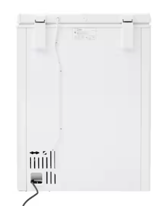 Visanni 4.9 cu. ft. Manual Defrost Chest Freezer with LED Light Type in White Garage Ready 251313SD1053 - DCM5QRWW - Scratch & Dent (Major)