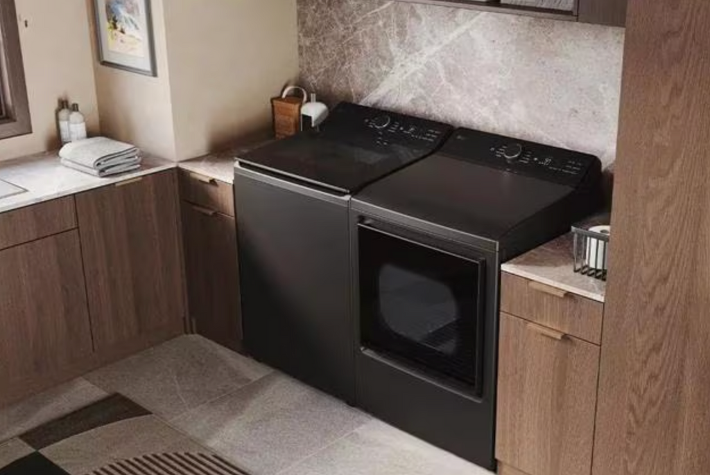 Pictures of LG 5.3 cu. ft. Capacity Top Load Washer with 4-Way® Agitator and EasyUnload™ WT8405CB - Open Box and LG 7.3 cu. ft. Capacity Smart Rear Control Electric Dryer with AI Sensing, EasyLoad™ Door DLE8400BE - Open Box - Neu Appliance Outlet - Discount Appliance Outlet in Austin, Tx