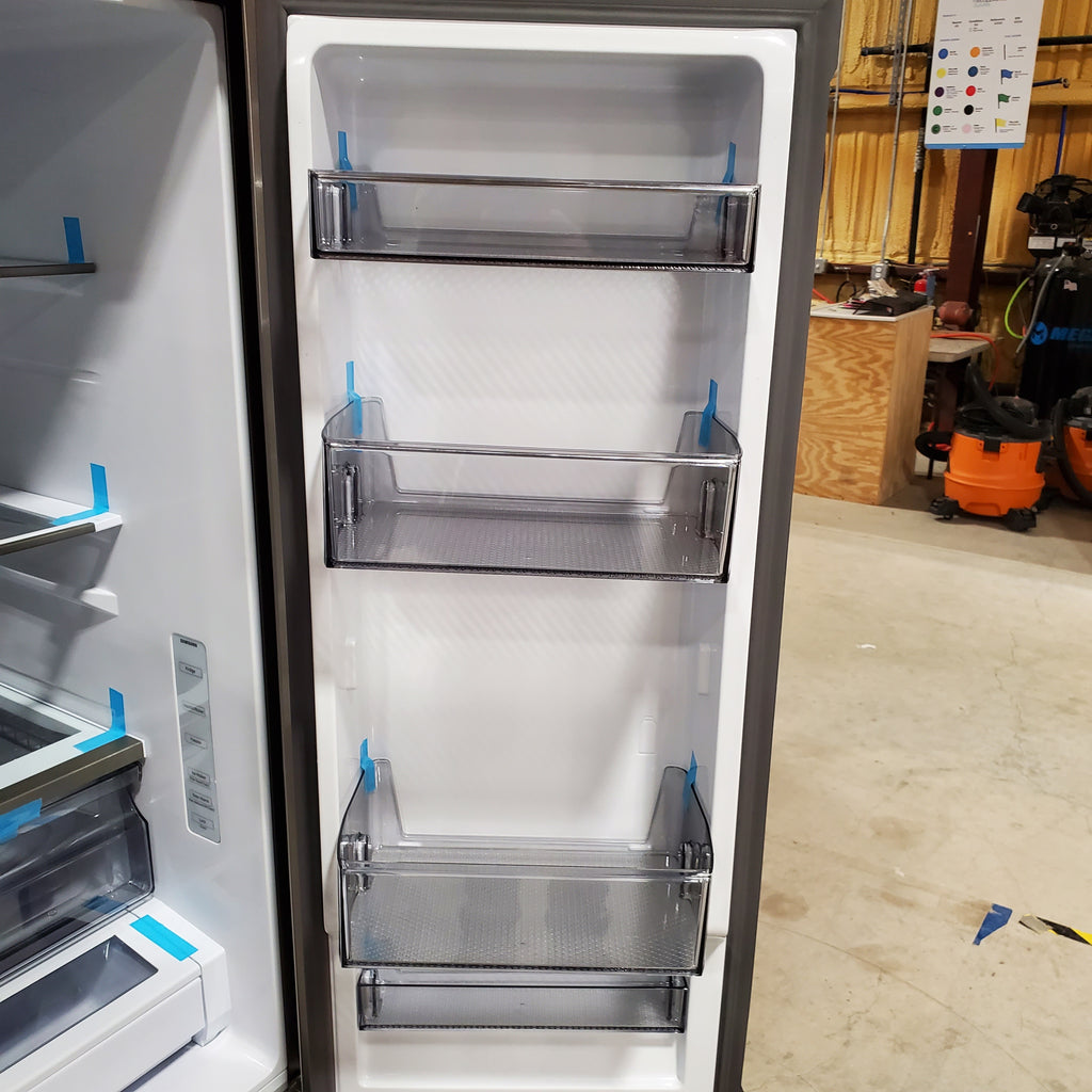 Samsung 31.5-cu ft 3-Door ENERGY STAR Smart French Door Refrigerator with Dual Ice Maker in Stainless Steel 5SD195 - RF32CG5300SR - Scratch & Dent (Minor)