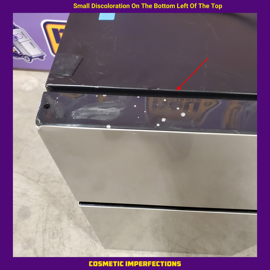 Pictures of Magic Chef 3.1 cu. ft. 2-Door Mini Refrigerator with Freezer and Can Dispenser HMDR31GSE - Scratch & Dent (Minor) - Neu Appliance Outlet - Discount Appliance Outlet in Austin, Tx