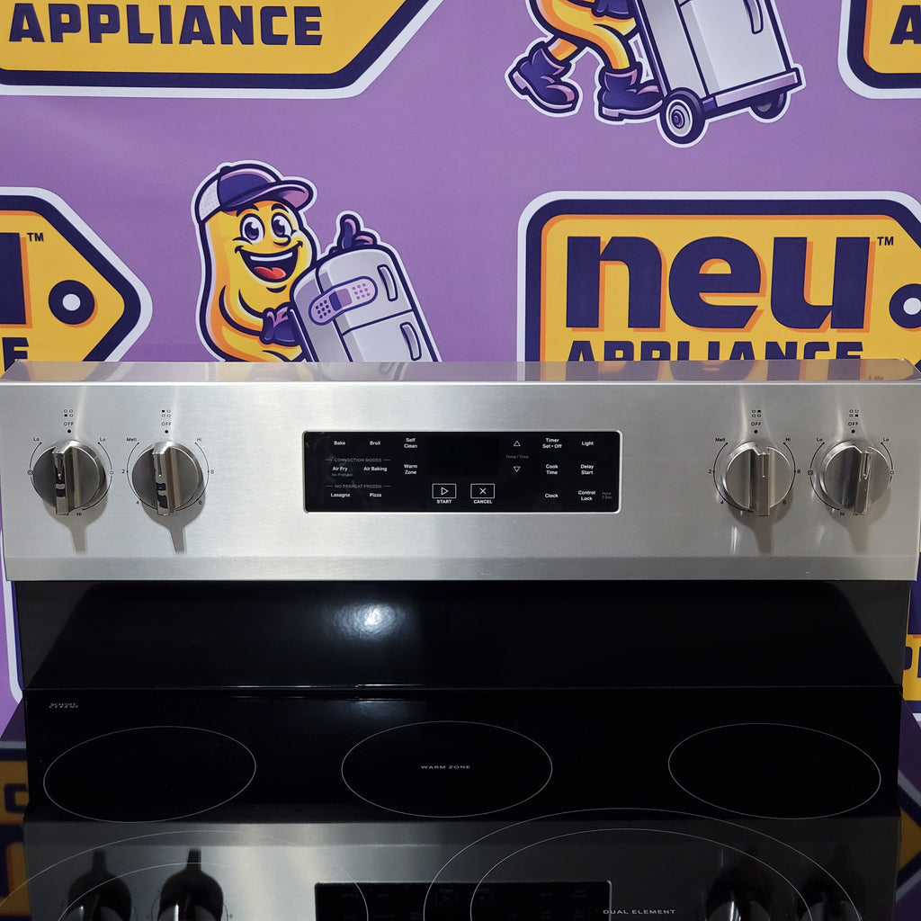 Whirlpool Energy Star Electric Range with Air Cooking Technology, No Preheat Air Fry, Air Baking and Self Clean 5SD180 - WFES5030RZ - Scratch & Dent (Minor)