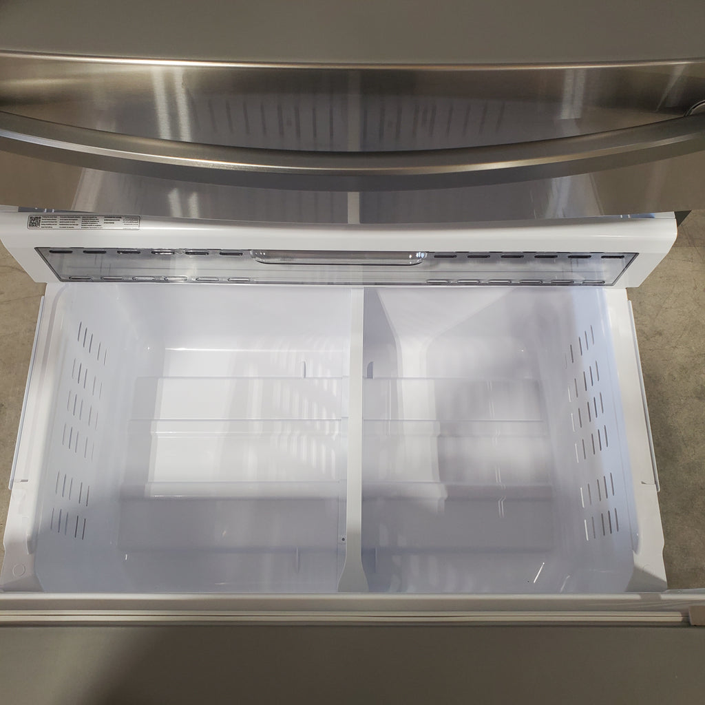 Pictures of Fingerprint-Resistant Stainless Steel ENERGY STAR Samsung 28 cu. ft. 4 Door French Door Refrigerator with FlexZone Drawer RF28R7201SR - Scratch & Dent - Minor - Neu Appliance Outlet - Discount Appliance Outlet in Austin, Tx