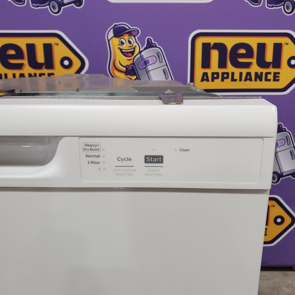 Pictures of GE® ENERGY STAR® Dishwasher with Front Controls in White 25136SD618 - GDF460PGTWW - Scratch & Dent (Moderate) - Neu Appliance Outlet - Discount Appliance Outlet in Austin, Tx