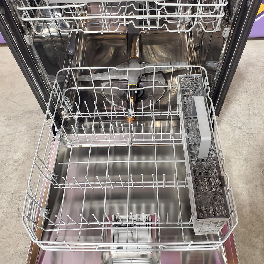 LG Top Control Dishwasher with QuadWash™ and Dynamic Dry™ 251315SD1137 - LDPN454HT - Scratch & Dent (Moderate)