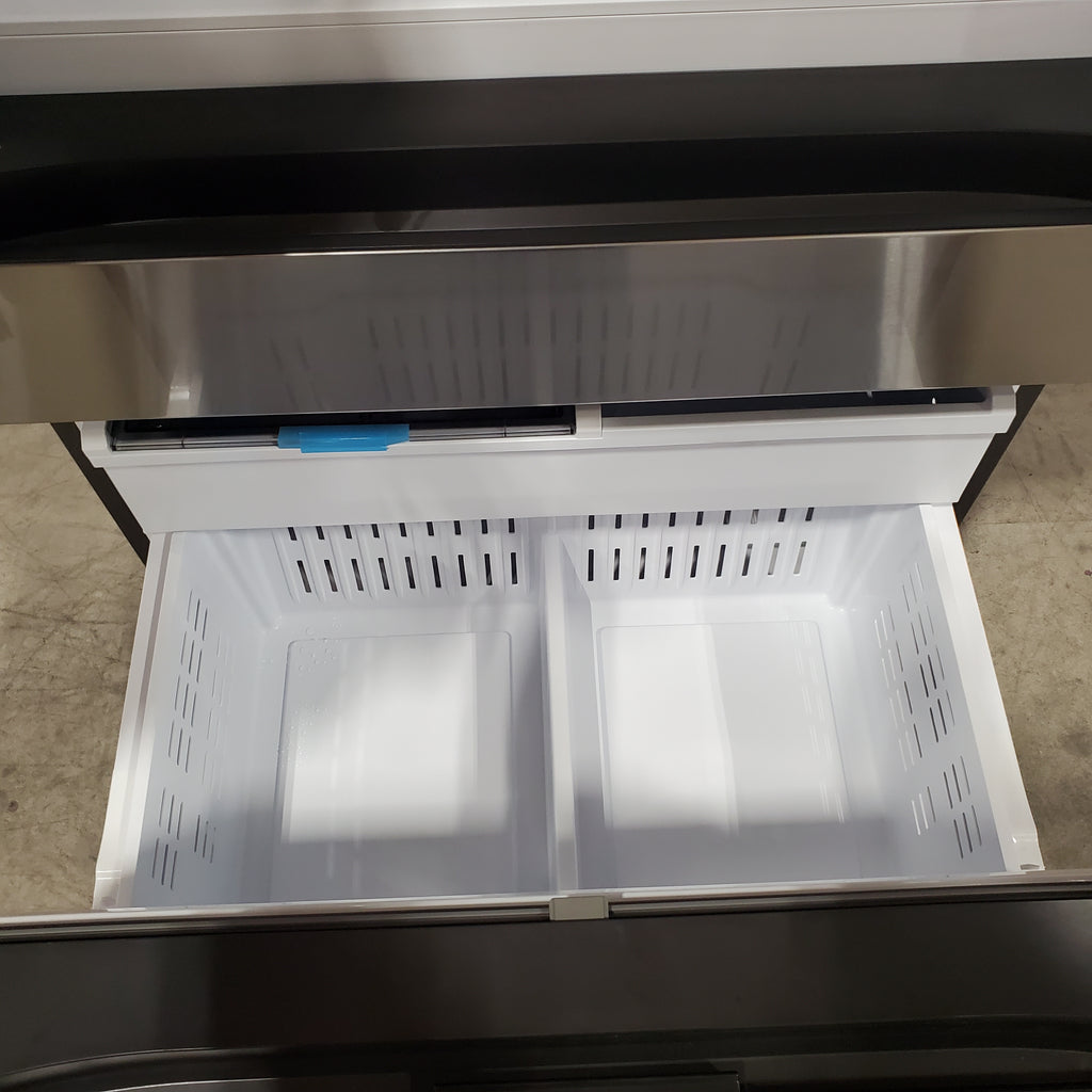 Pictures of Samsung 29 cu. ft. Bespoke 4-Door French Door Refrigerator with Beverage Center™ in Stainless Steel 4SD412 - RF29BB8600QL - Scratch & Dent (Minor) - Neu Appliance Outlet - Discount Appliance Outlet in Austin, Tx