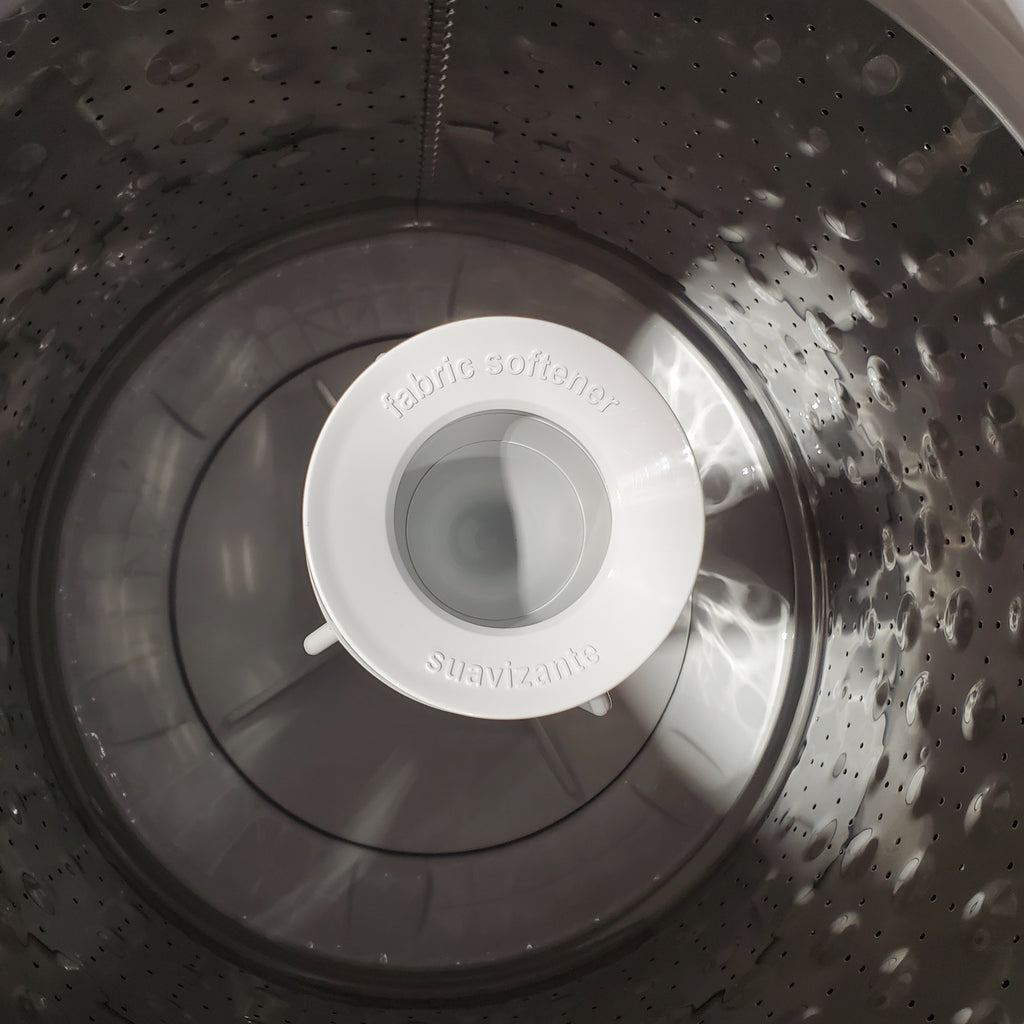 GE 24 in.  Spacemaker 2.3 cu. ft. Washer and 4.4 cu. ft. Gas Laundry Center with Stainless Steel Wash Basket 31134SD181 - GUD24GSSMWW - Scratch & Dent (Minor)