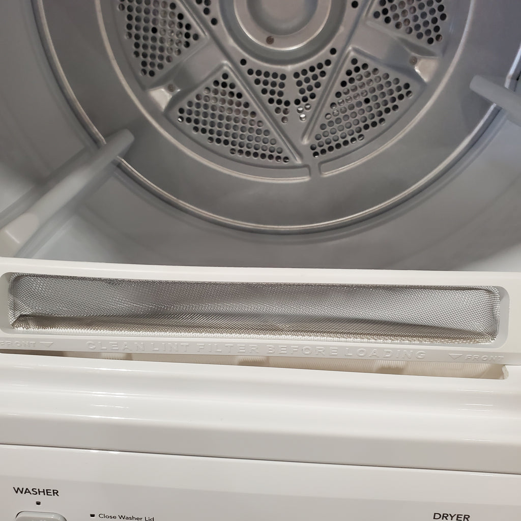 Frigidaire Electric Washer/Dryer Laundry Center - 3.9 Cu. Ft Washer and 5.5 Cu. Ft. Dryer FLCE7522AW - Scratch & Dent (Minor)