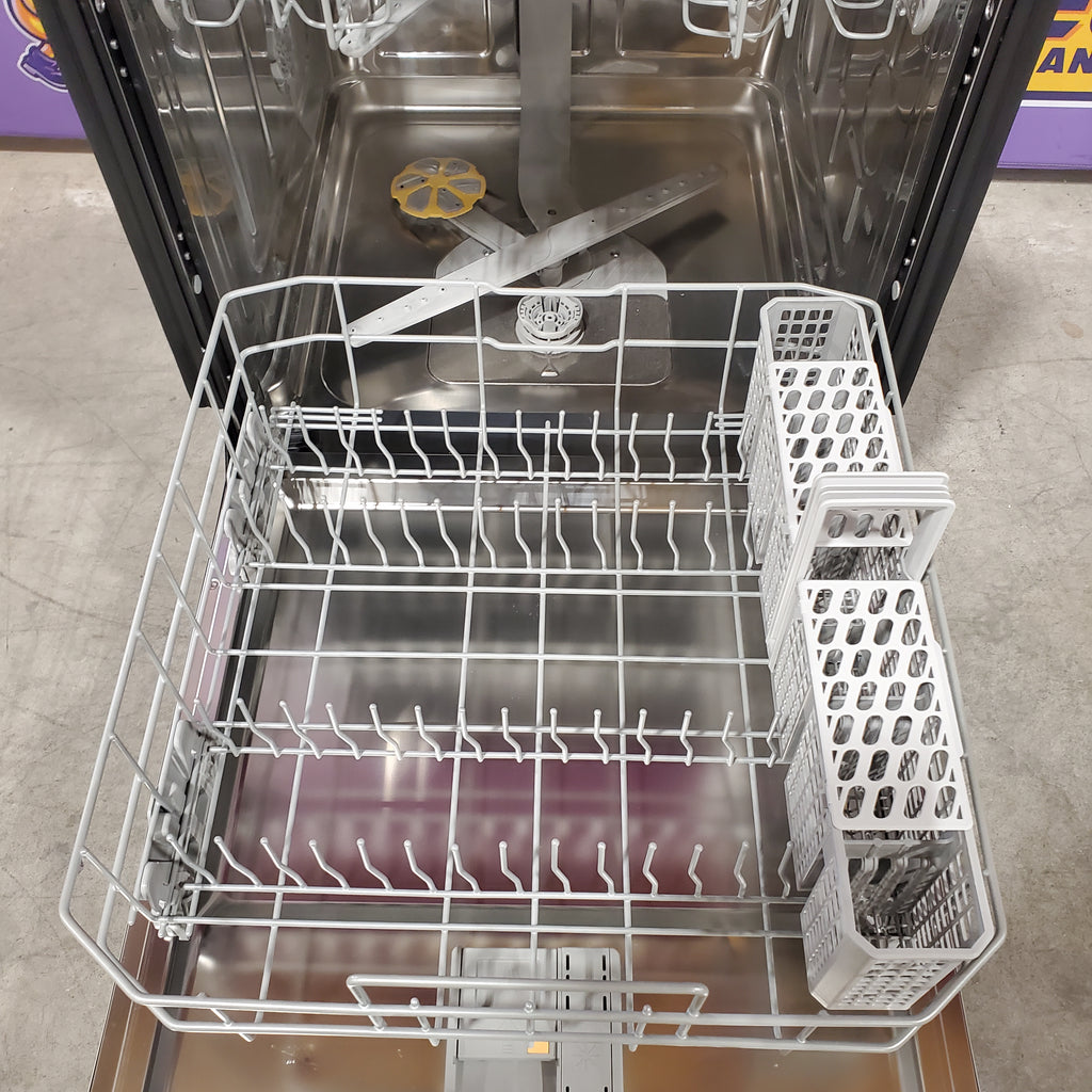 Pictures of Samsung Bespoke 24-in Top Control Built-in Dishwasher (White Glass) With Third Rack, AutoRelease Door, 46-Decibel 25SD085 - DW80CB545012 - Scratch & Dent (Minor) - Neu Appliance Outlet - Discount Appliance Outlet in Austin, Tx