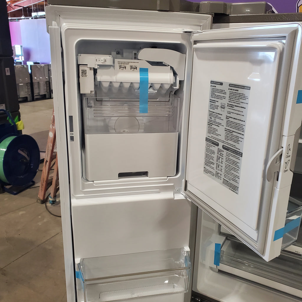 Pictures of 28 cu. ft. 3 Door French Door, Ice and Water with Single Ice Maker in Printproof Stainless Steel LRFS28XBS - Open Box - Neu Appliance Outlet - Discount Appliance Outlet in Austin, Tx