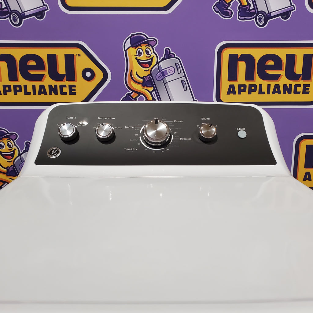 GE 7.2 cu. ft. Capacity Electric Dryer with Up To 120 ft. Venting and Extended Tumble 05CR067 - GTD48EASWWB - Scratch & Dent (Minor)