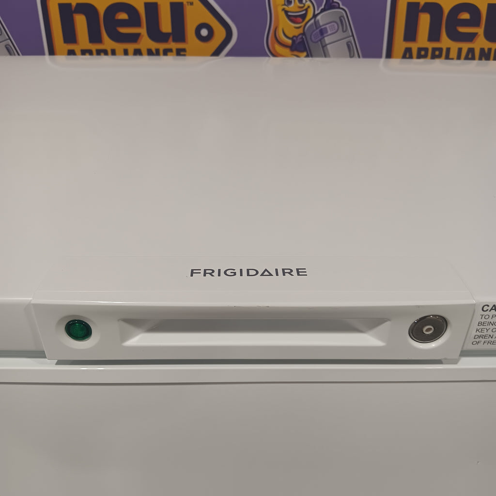 Pictures of Frigidaire 25 Cu. Ft. Garage Ready Chest Freezer with LED Light and Adjustable Temperature Control 20331SD291 - FFCL2542AW - Scratch & Dent (Major) - Neu Appliance Outlet - Discount Appliance Outlet in Austin, Tx