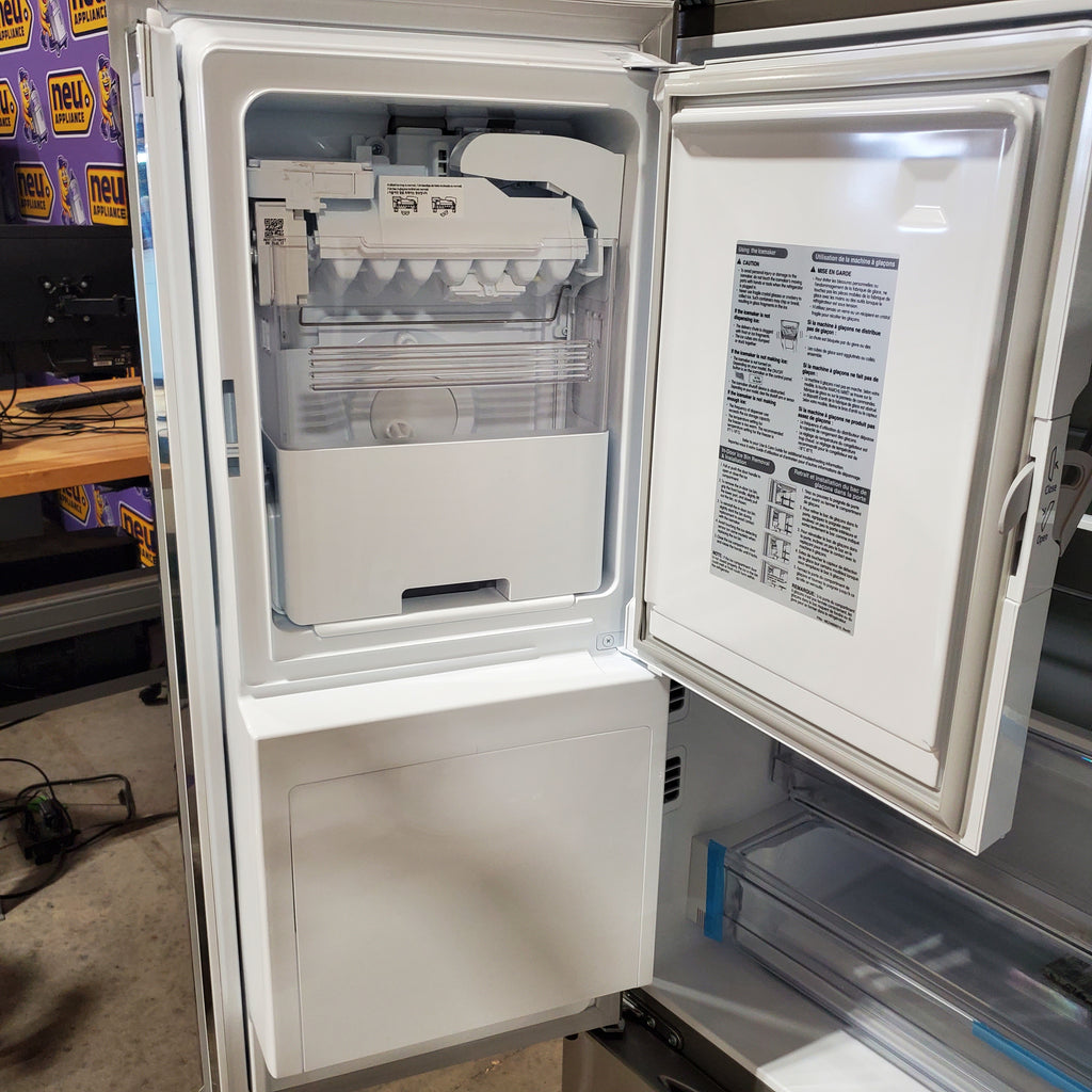 LG Counter-Depth MAX™ with Zero Clearance™ 3-Door French Door Refrigerator with Thin Door Design 3SD685 - LF24Z6530S - Scratch & Dent (Minor)