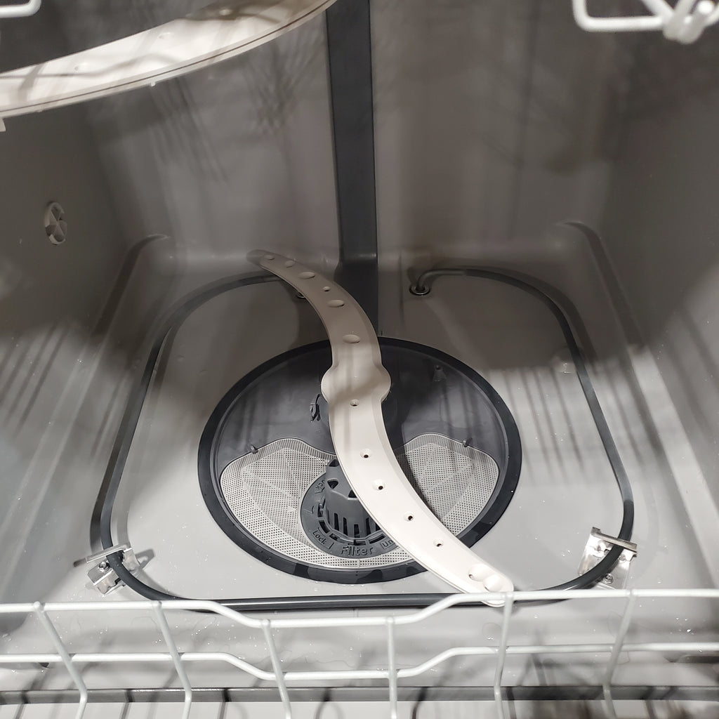 GE® ENERGY STAR® Dishwasher with Front Controls in White 25134SD480 - GDF460PGTWW - Scratch & Dent (Minor)