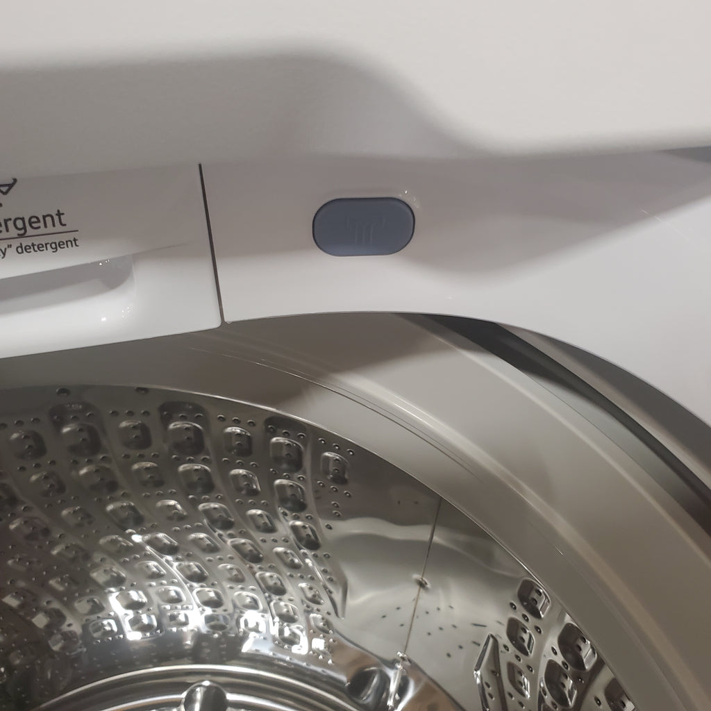 Pictures of 5.2 cu. ft. Samsung Large Capacity Smart Top Load Washer with Super Speed Wash in White and 7.4-cu ft Electric Dryer with Sensor Dry(White) - Neu Appliance Outlet - Discount Appliance Outlet in Austin, Tx