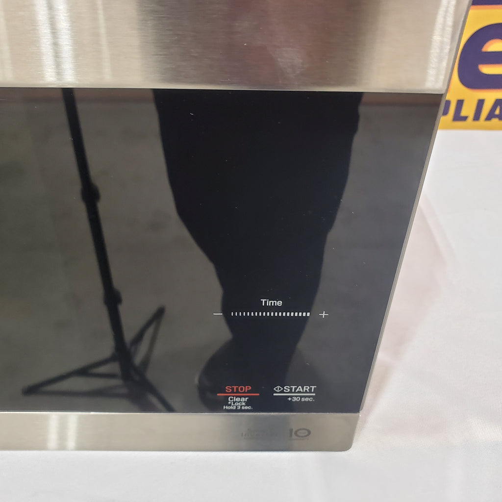 Pictures of LG 0.9 cu. ft. NeoChef™ Countertop Microwave with Smart Inverter and EasyClean® 17SD210 - LMC0975ST - Scratch & Dent (Minor) - Neu Appliance Outlet - Discount Appliance Outlet in Austin, Tx