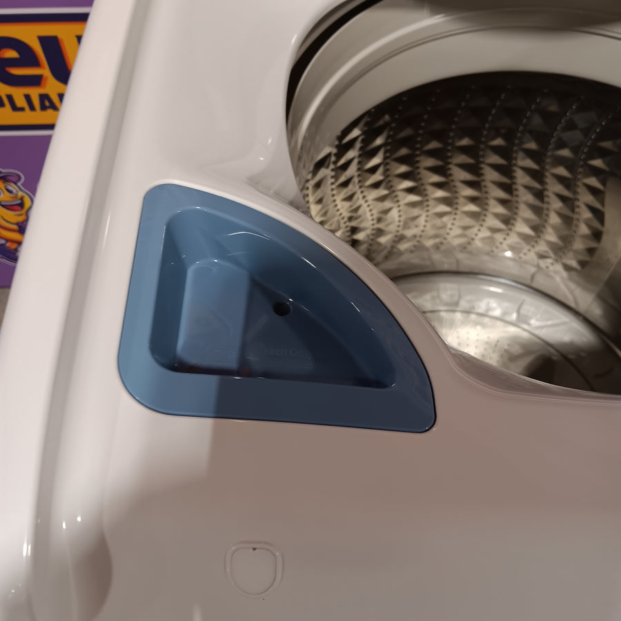 Samsung 4.5 cu. ft. Top Load Washer with Vibration Reduction Technology+ in White WA45T3200AW - Scratch & Dent (Minor) and Samsung 7.2 cu. ft. Electric Dryer with Sensor Dry in White 16251 - DVE45T3200W - Open Box