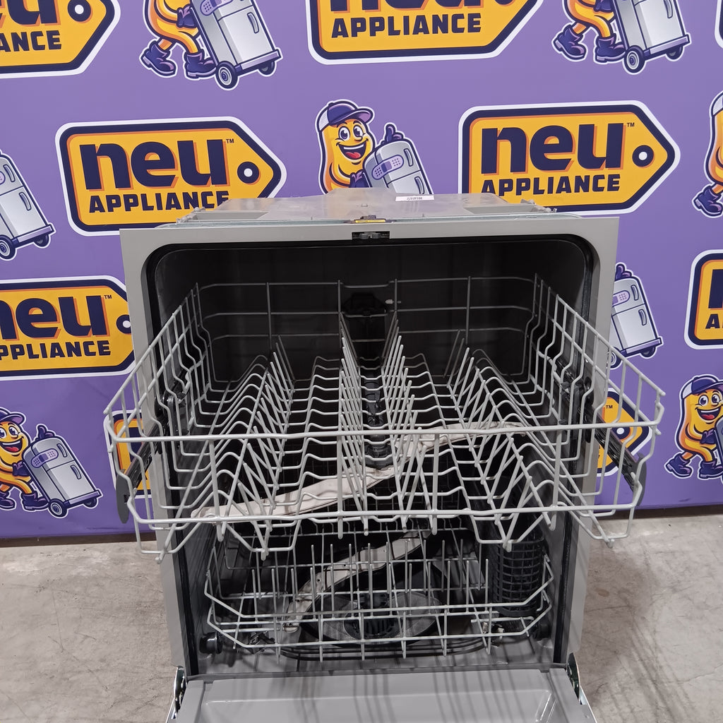 Pictures of GE® ENERGY STAR® Dishwasher with Front Controls in White 25CR142 - GDF460PGTWW - Scratch & Dent (Minor) - Neu Appliance Outlet - Discount Appliance Outlet in Austin, Tx