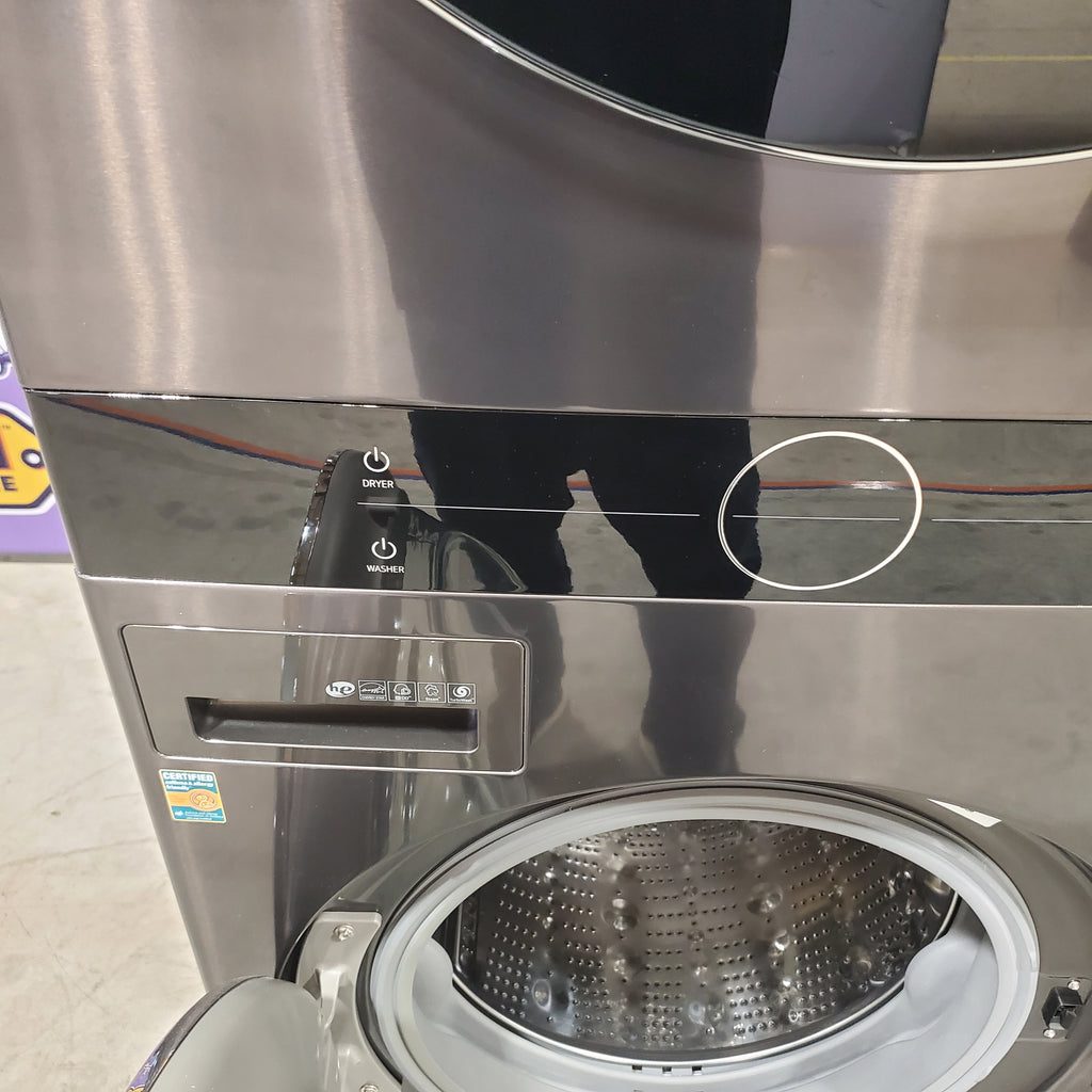 Pictures of Single Unit Front Load AI Technology LG WashTower™ with Center Control™ 4.5 cu. ft. Washer and 7.4 cu. ft. Gas Dryer WKGX201HBA - Scratch & Dent (Minor) - Neu Appliance Outlet - Discount Appliance Outlet in Austin, Tx