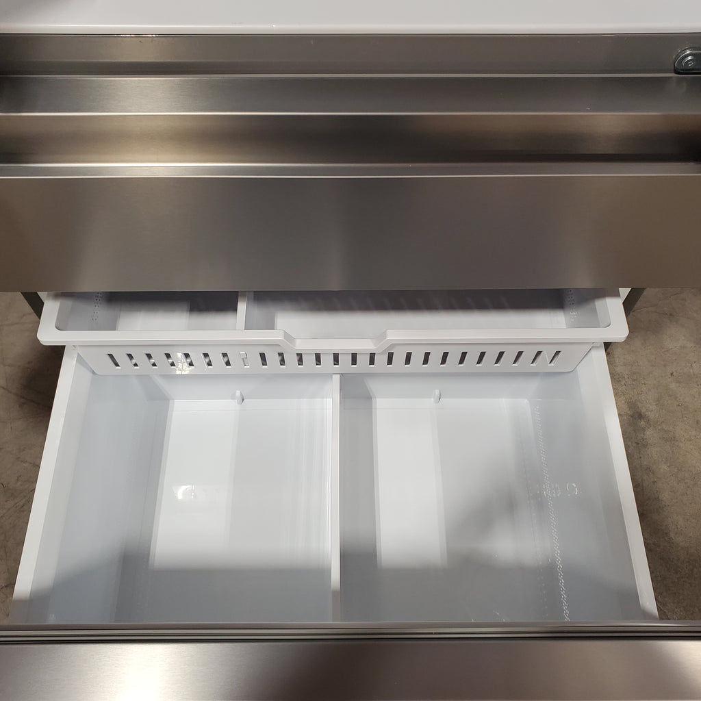 Pictures of Hisense PureFlat 25.6-cu ft 4-Door Smart French Door ENERGY STAR Refrigerator in Stainless Steel with Ice Maker, Water and Ice Dispenser 3SD864 - HRM260N6TSE - Scratch & Dent (Minor) - Neu Appliance Outlet - Discount Appliance Outlet in Austin, Tx