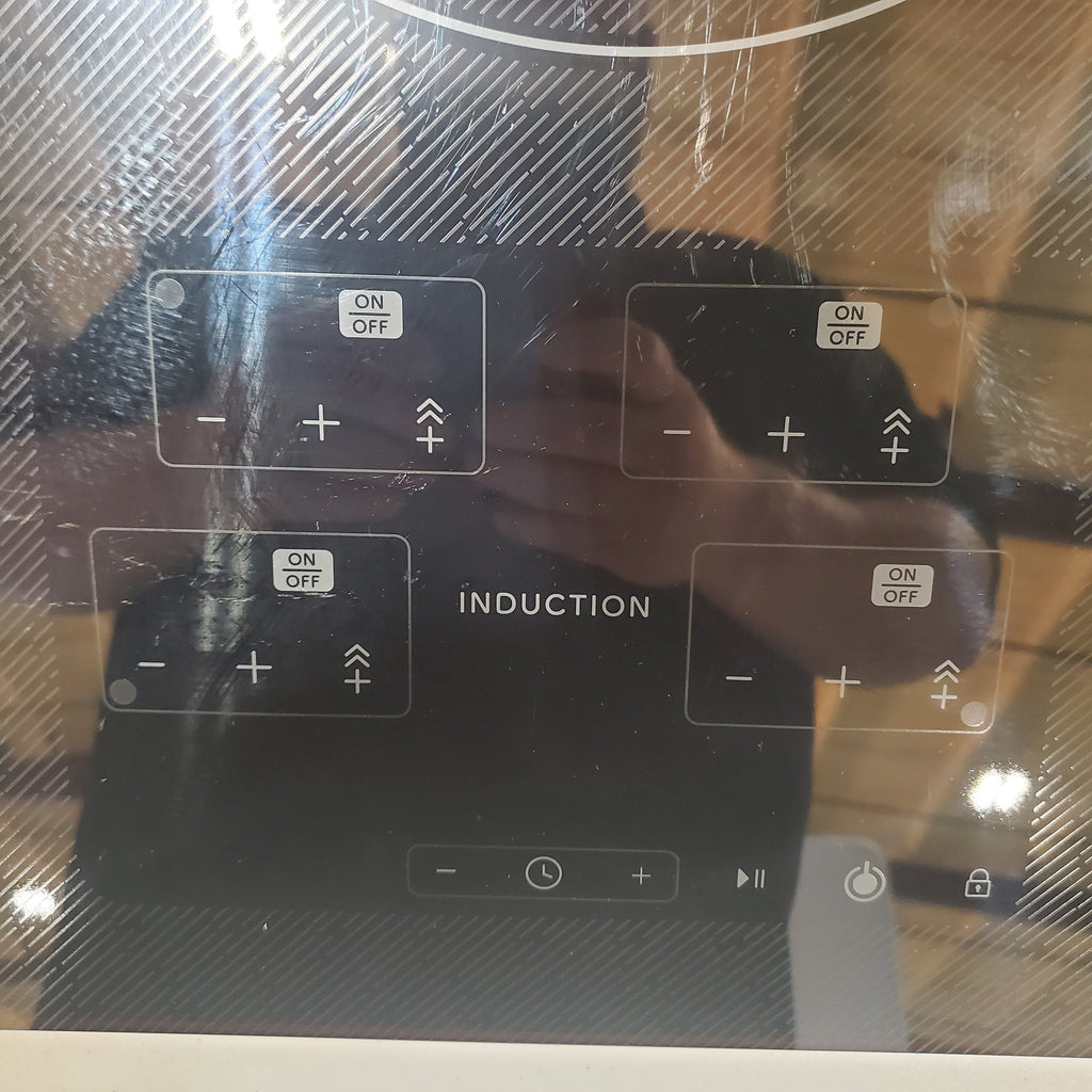 Pictures of Sharp European Black Mirror Finish 30 In. 4 Burner Cooktop with Bridge Element SDH3042DB - Scratch and Dent (Minor) - Neu Appliance Outlet - Discount Appliance Outlet in Austin, Tx