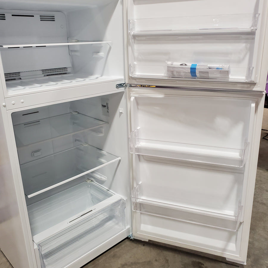 Vissani 14.2 cu. ft. Top Freezer Refrigerator in White, Garage Ready 251310SD886 - MDTF14WH5 - Scratch & Dent (Minor)