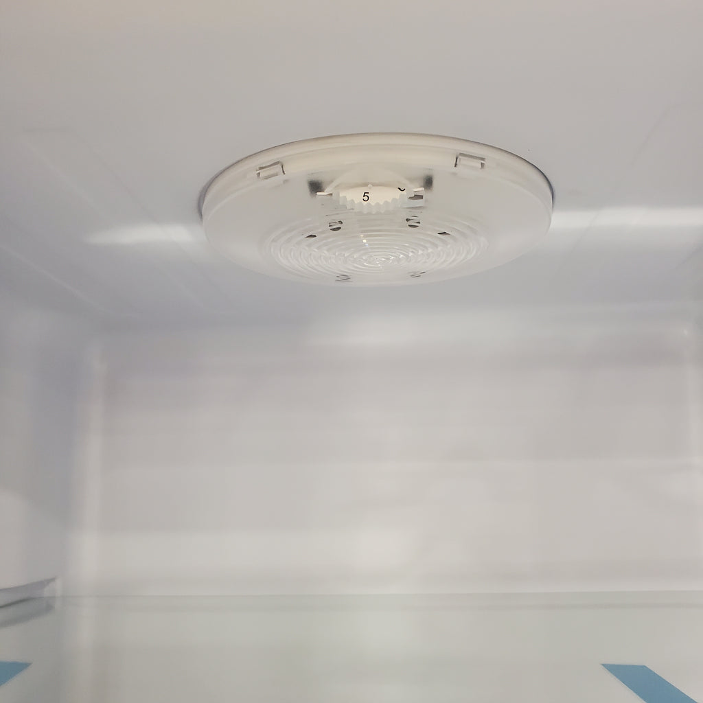 Unique 275 Litre White12/24 DC Refrigerator/Freezer 25133SD430 - UGP-275L - Scratch & Dent (Minor)