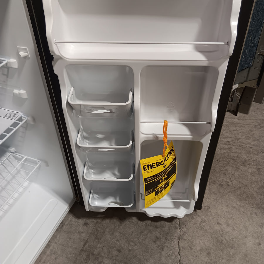 Vissani 3.3 cu. ft. Mini Refrigerator in Stainless Look with 7-Door Racks and Energy Efficiency 251318SD1375 - MDAR33SS5 - Scratch & Dent (Moderate)