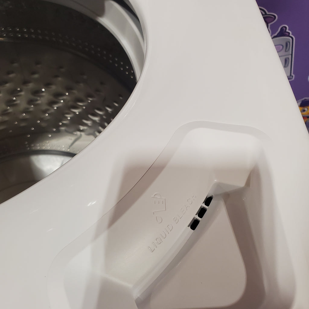 Maytag 5.3 cu. ft. Smart Top Load Washer with Extra Powe  MVW7232HW3 - Scratch & Dent (Minor) and Maytag Smart 7.4 cu. ft. Electric Dryer with Extra Power and Advanced Moisture Sensing 16066 - MED6230HW - Scratch & Dent (Minor)