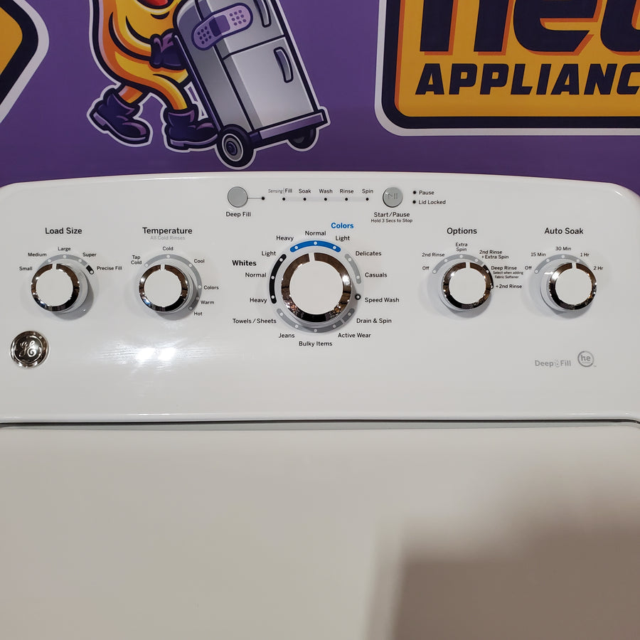 GE White Top Load 4.2 Cu. Ft. Washer with Stainless Steel Basket and Dual Action Agitator 90055 - GTW460ASJWW - Scratch & Dent (Moderate)