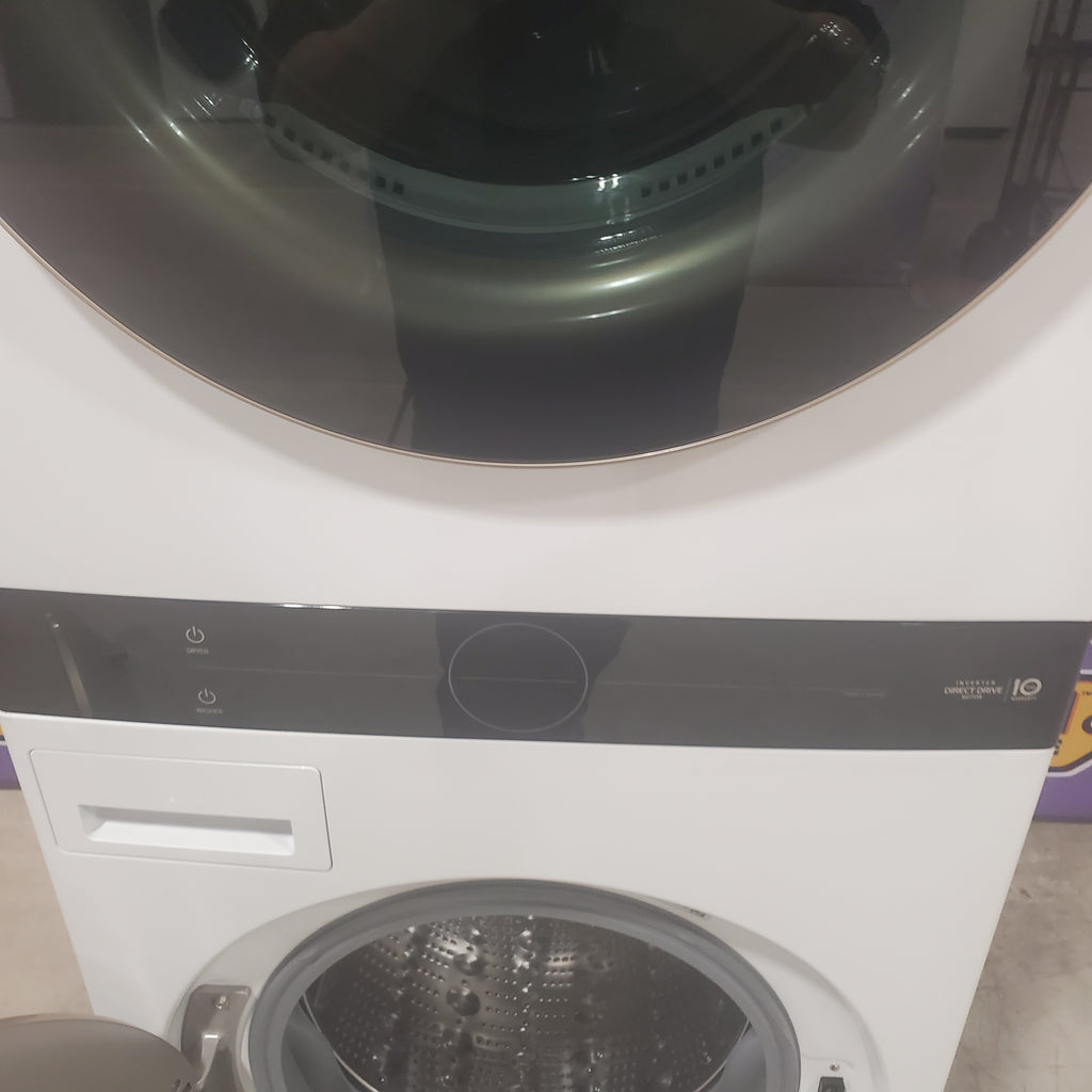 Pictures of LG Front Load Wash Tower with Center Control 4.5 Cu. Ft. Washer and 7.4 Cu. Ft. Dryer WKE100HWA - Open Box - Neu Appliance Outlet - Discount Appliance Outlet in Austin, Tx