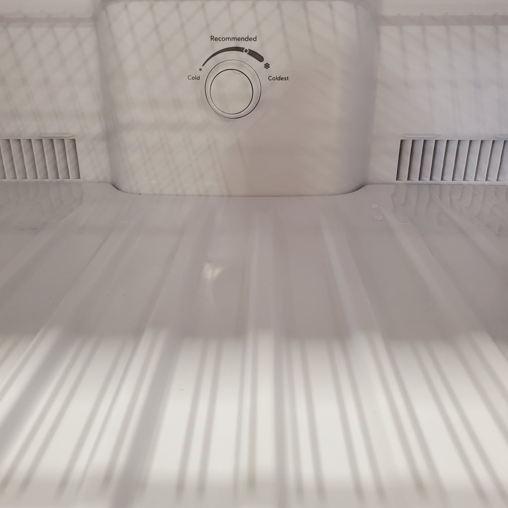 Pictures of Frigidaire Top Freezer 18 Cu. Ft. Capacity Refrigerator with Spacious Interior Storage and Bright LED Lighting in White FFHT1822UW - Scratch and Dent (Minor) - Neu Appliance Outlet - Discount Appliance Outlet in Austin, Tx