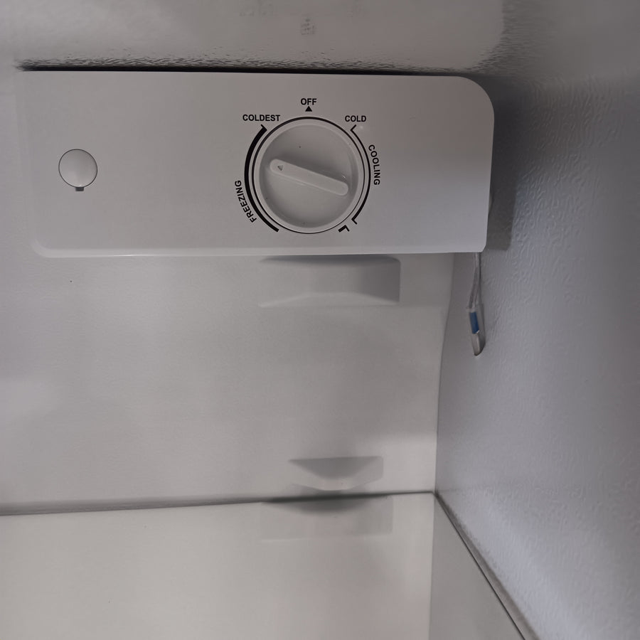 Vissani 7.1 cu. ft. Manual Defrost Convertible Upright Freezer in Stainless Steel Look MDUFC7SS4 - Scratch & Dent (Minor)