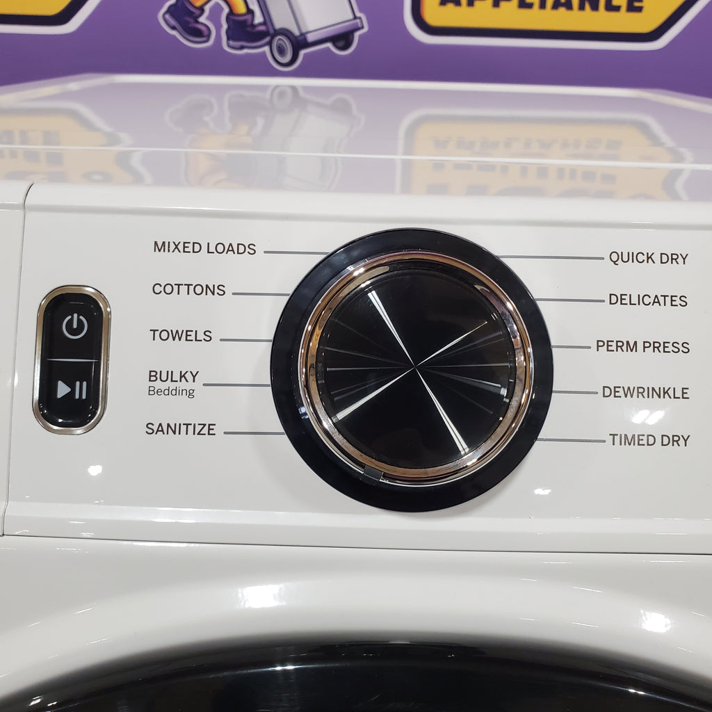 GE ENERGY STAR 7.8 cu. ft. Smart Frontload Electric Dryer with Sensor Dry 22131SD85 - GFD55ESSNWW - Scratch & Dent (Minor)