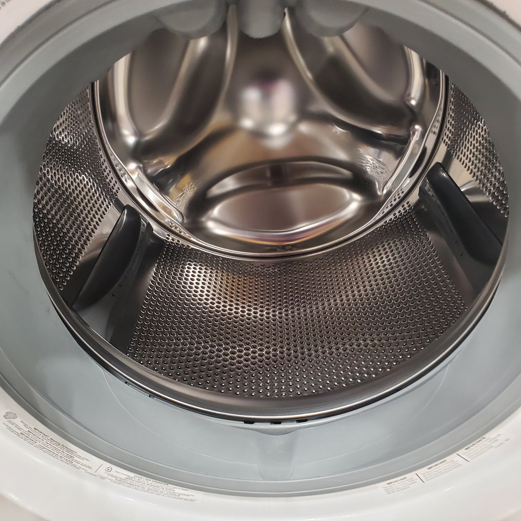 Pictures of Electrolux 300 Series Laundry Tower Single Unit Washer & Electric Dryer with LuxCare® Wash System in White ELTE7300AW - Scratch & Dent (Minor) - Neu Appliance Outlet - Discount Appliance Outlet in Austin, Tx