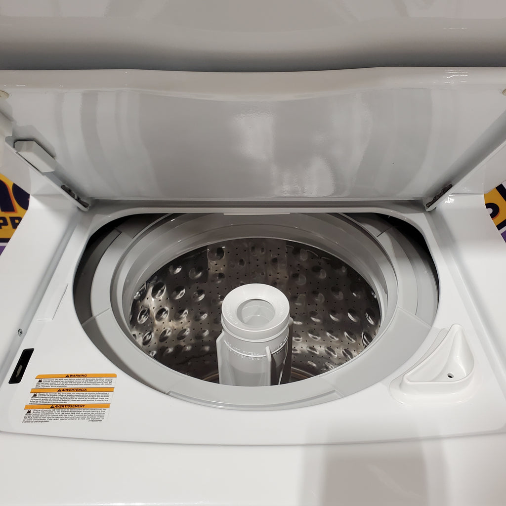 Pictures of GE 24 in. Spacemaker 2.3 cu. ft. Washer and 4.4 cu. ft. Gas Laundry Center with Stainless Steel Wash Basket 31131SD11 - GUD24GSSMWW - Scratch & Dent (Minor) - Neu Appliance Outlet - Discount Appliance Outlet in Austin, Tx