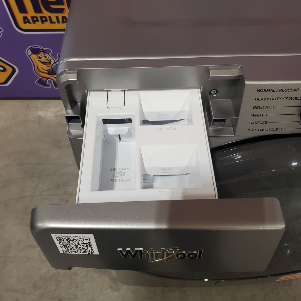 Whirlpool Radiant Silver 4.5 cu. ft. Smart Front Load ENERGY STAR® Washer with FreshFlow™ Vent System 5SD173 - WFW5720RR - Scratch & Dent (Minor)