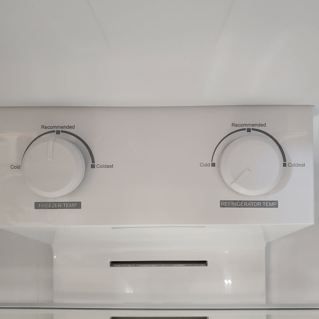 Pictures of Frigidaire 16 Cu. Ft. Garage Ready Top Freezer Refrigerator 3SD1048 - FRTE1622AS - Scratch & Dent (Moderate) - Neu Appliance Outlet - Discount Appliance Outlet in Austin, Tx