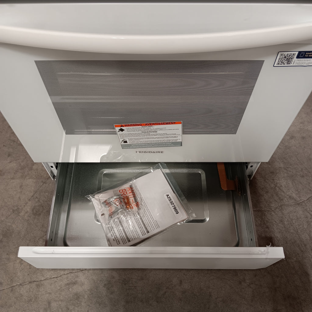 Pictures of Frigidaire 5 Burners 5.1-cu ft Slide-In Natural Gas Range in White 20531SD522 - FCFG3062AW - Scratch & Dent (Minor) - Neu Appliance Outlet - Discount Appliance Outlet in Austin, Tx