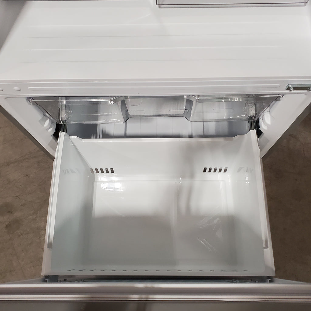 Pictures of Midea 18.7 cu. ft. Garage Ready Bottom-Freezer Refrigerator in Stainless Steel 30134SD208 - MRB19B7AST - Scratch & Dent (Major) - Neu Appliance Outlet - Discount Appliance Outlet in Austin, Tx