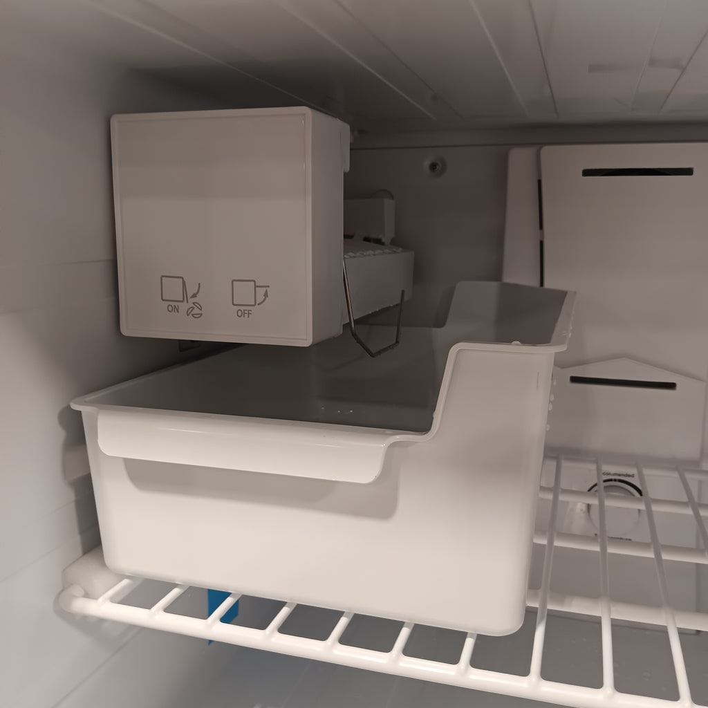 Pictures of Kenmore 72312 18.1 cu. ft. Top Freezer Refrigerator with Icemaker in White 25CR145 - 89972312320 - Scratch & Dent (Minor) - Neu Appliance Outlet - Discount Appliance Outlet in Austin, Tx