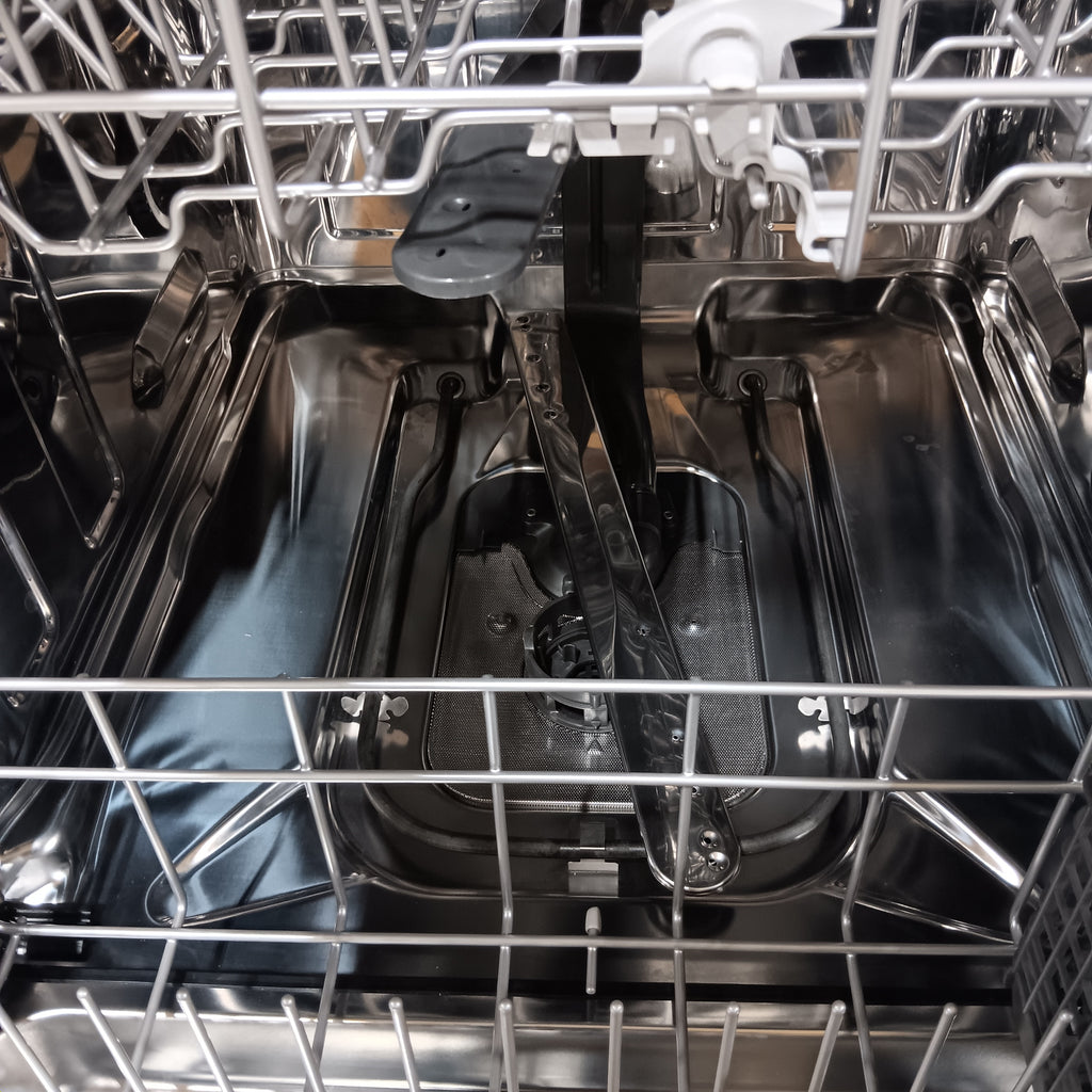 Pictures of Whirlpool 24 In. Dishwasher with Ai Intelligent Wash and Sensor Cycle in Fingerprint Stainless Steel WDTA50SAKZ - Scratch and Dent (Moderate) - Neu Appliance Outlet - Discount Appliance Outlet in Austin, Tx