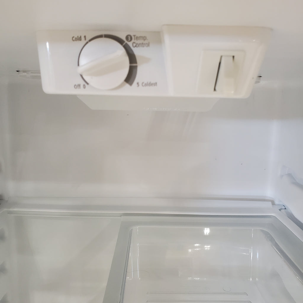 Whirlpool 16 cu. ft. 28-inch Wide Top Freezer Refrigerator 5SD201 - WRT316SFDM - Open Box