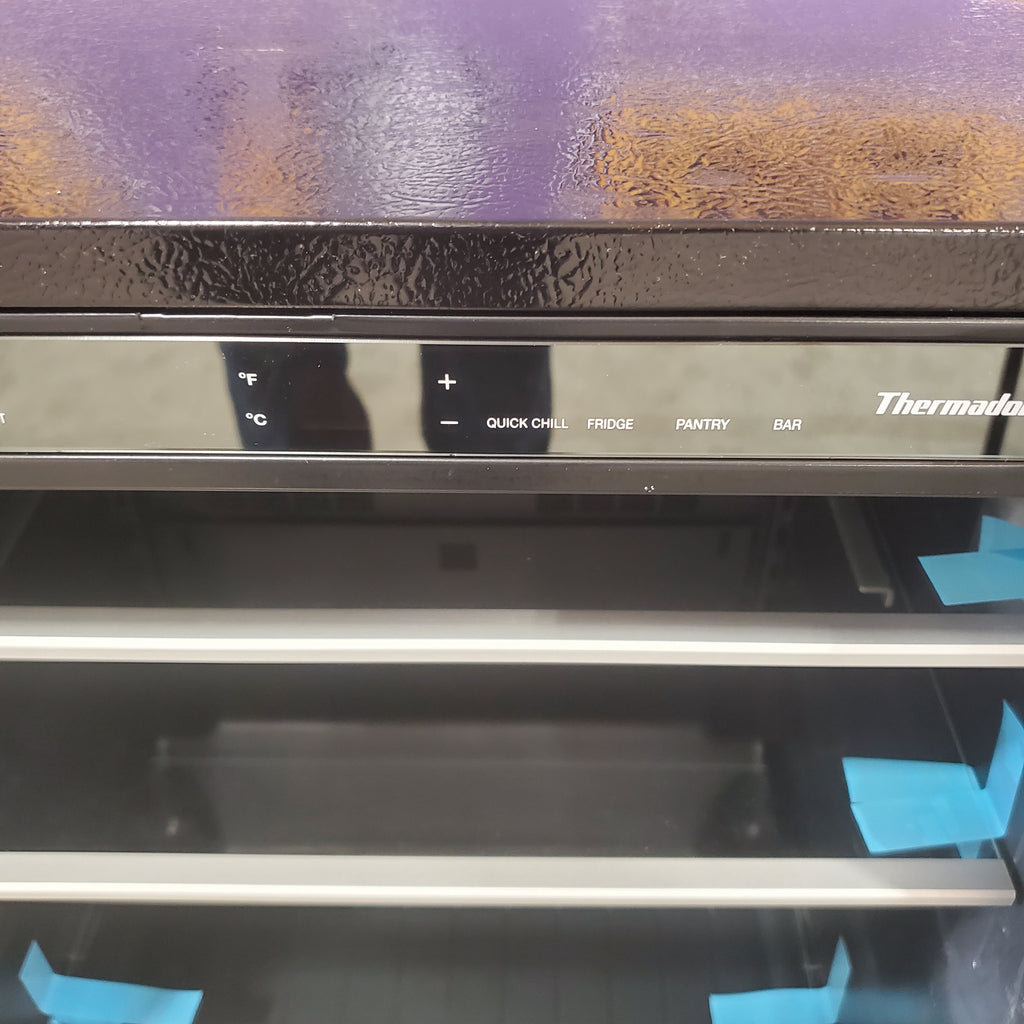 Pictures of Thermador Stainless Steel Under Counter 24 Inch Beverage Refrigerator with Glass Door and Adjustable LED Lighting T24UR915RS - Scratch and Dent (Moderate) - Neu Appliance Outlet - Discount Appliance Outlet in Austin, Tx