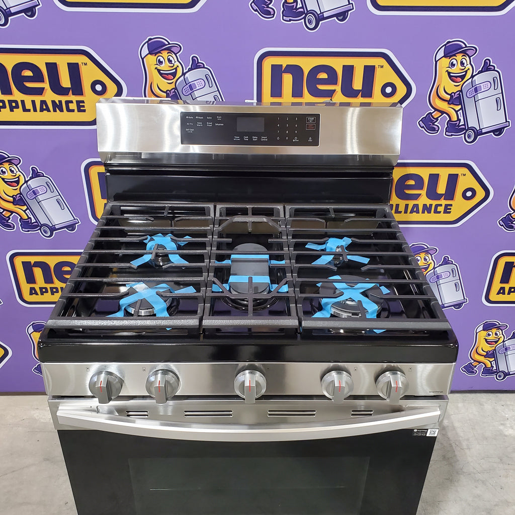 Pictures of Samsung Smart Freestanding Gas 6.0 Cu. Ft. Range with No Preheat Are Fry and Convection in Stainless Steel NX60A6511SS - Open Box - Neu Appliance Outlet - Discount Appliance Outlet in Austin, Tx