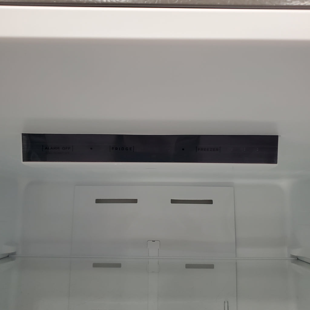 Vissani 18.7 cu. ft. Bottom Freezer Refrigerator in Stainless Steel 25137SD707 - MDBF18SS - Scratch & Dent (Moderate)