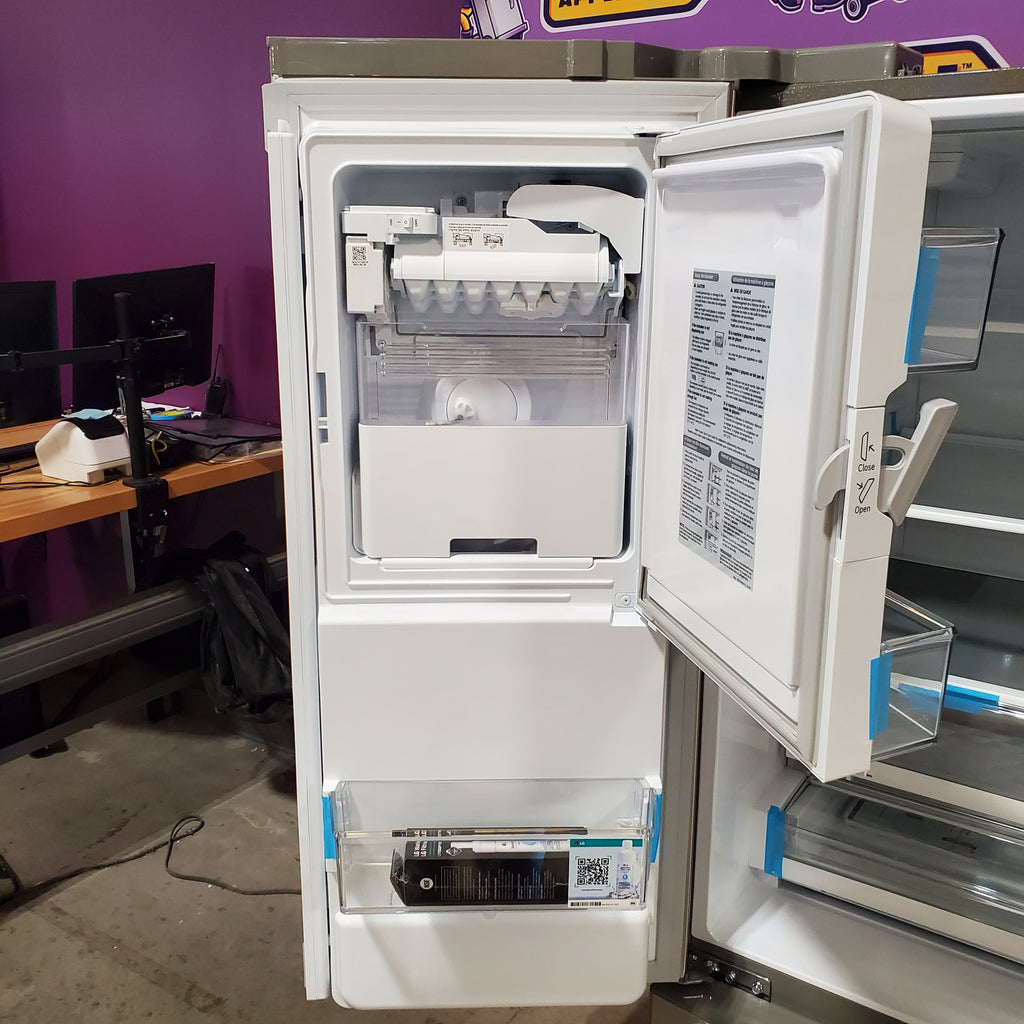 LG 28 cu. ft. Standard-Depth 4-Door French Door with Double Freezer and Ice & Water Dispenser 3SD679 - LMXS28626S - Scratch & Dent (Minor)